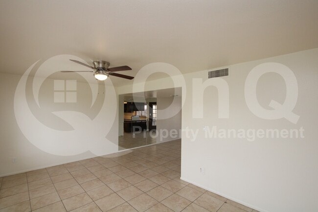 Building Photo - 6134 N 30th Ave