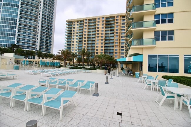 Building Photo - 2501 S Ocean Dr