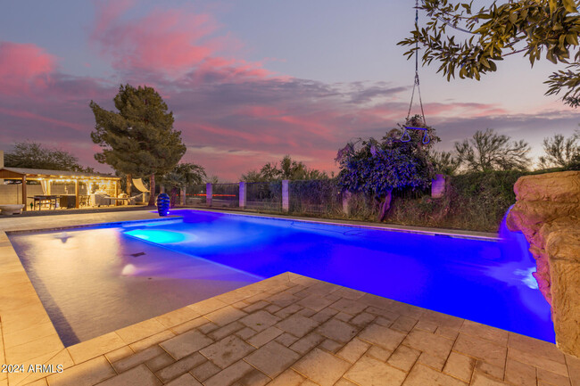 Building Photo - 20475 E Palomino Dr