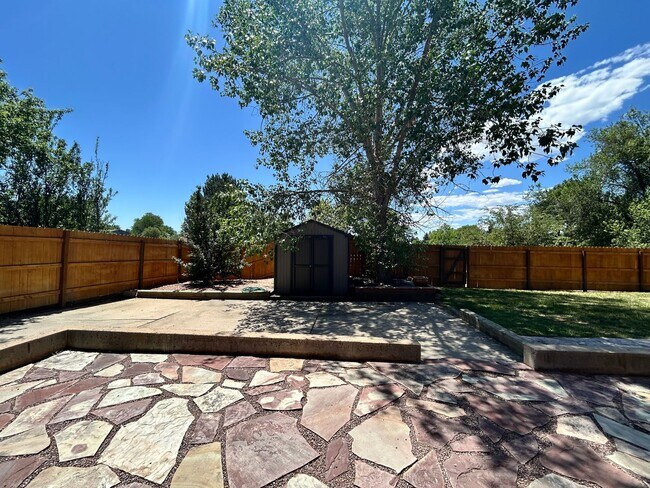 Building Photo - Spacious 4-Bedroom House Near Open Space in Heatherwood, Boulder