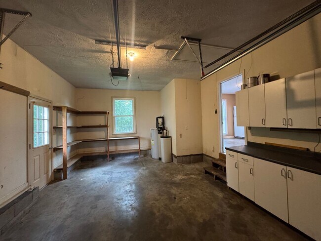 Building Photo - 292 Audrea Ln