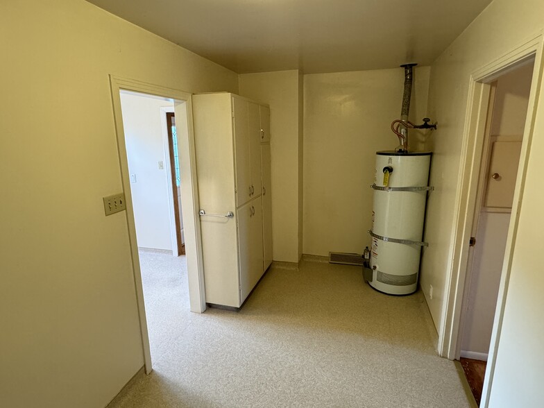 Building Photo - 3545 Dolbeer St