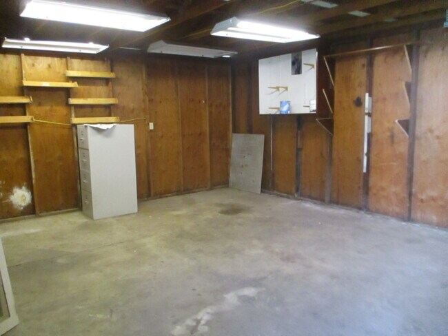 Building Photo - 466 25th Ave