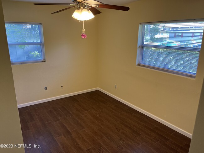 Building Photo - 5418 Juno Dr
