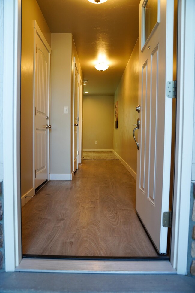 Building Photo - 528 Fox Chase Dr
