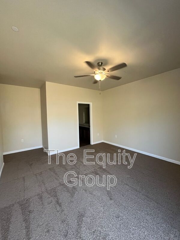 Building Photo - 3614 S County Center Dr
