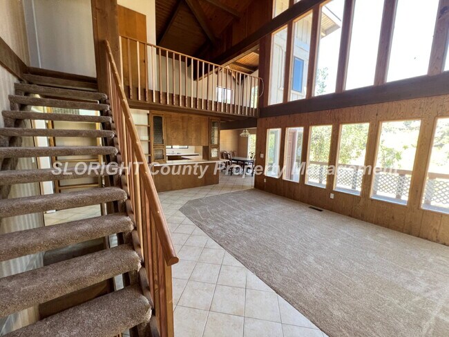 Building Photo - AVAILABLE MAY - Large 4 Bedroom / 3 Bathroom Home in Santa Margarita