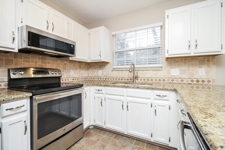 Building Photo - 116 Yocum Dr