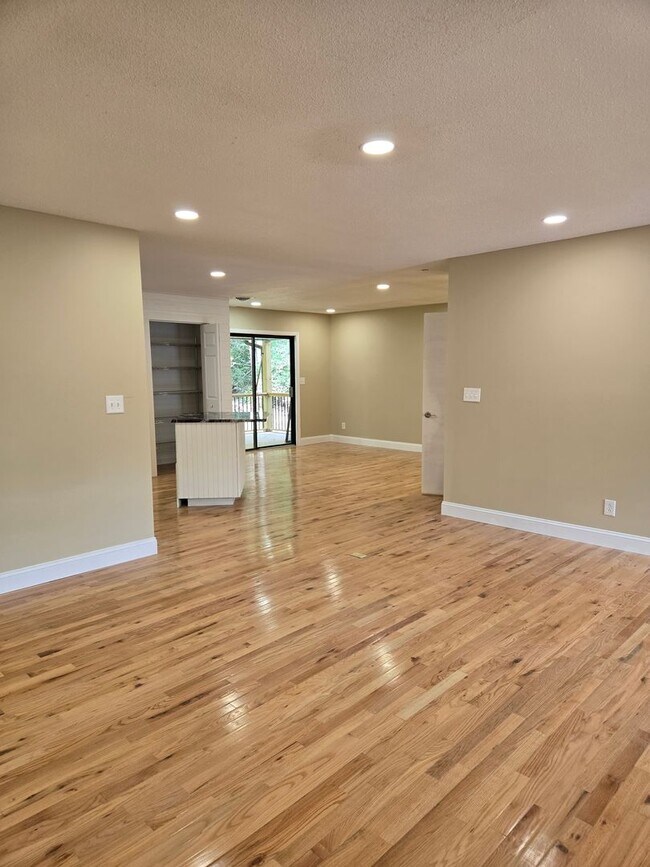 Building Photo - 108 Potomac Cir