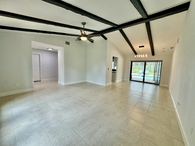 Building Photo - 5580 Cynthia Ln