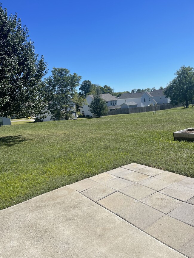 Building Photo - 3037 Commonwealth Dr