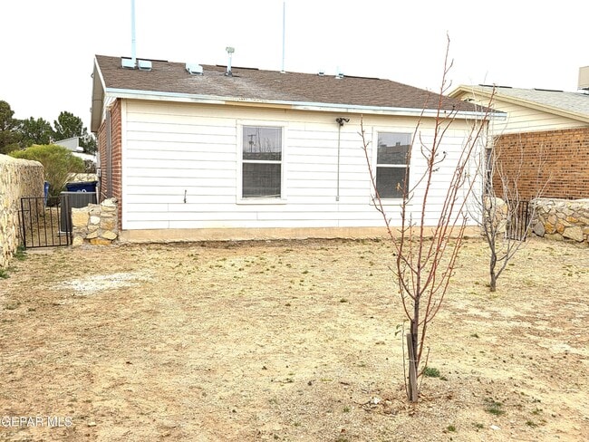 Building Photo - 3856 Tierra Alamo Dr