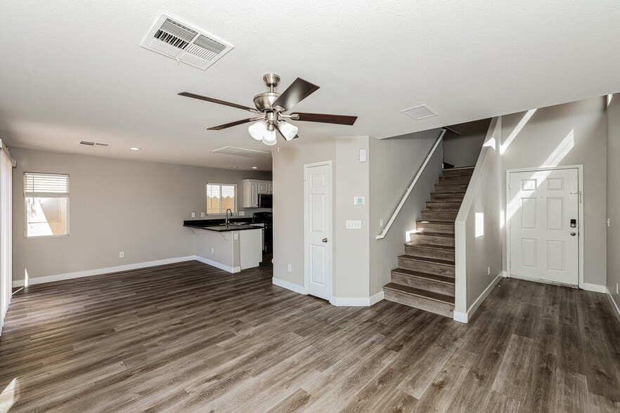Building Photo - 6471 Brook Cottage Ln