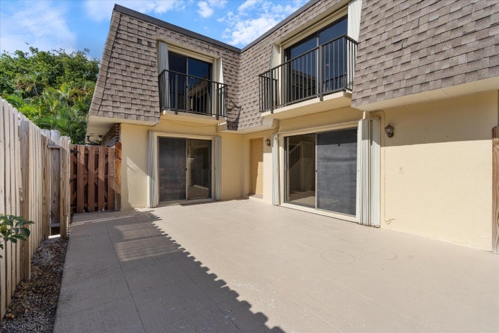 Building Photo - 2897 SW 22nd Cir