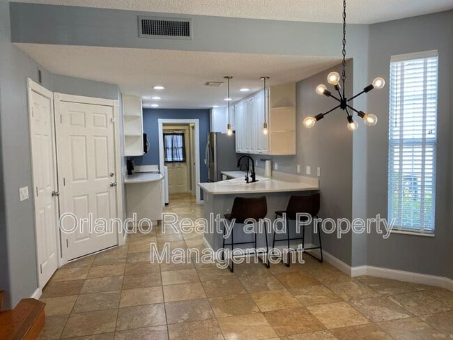 Building Photo - 1567 Napoli Dr W