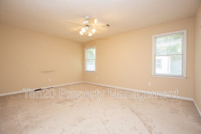 Building Photo - 7240 Midland Chase Loop
