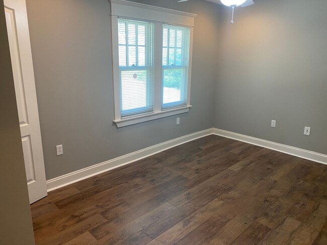 Building Photo - 34th Street Duplex