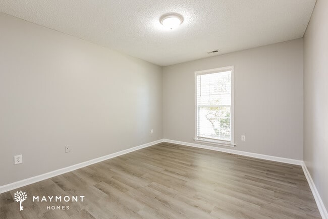 Building Photo - 202 Pheasant Ridge Dr
