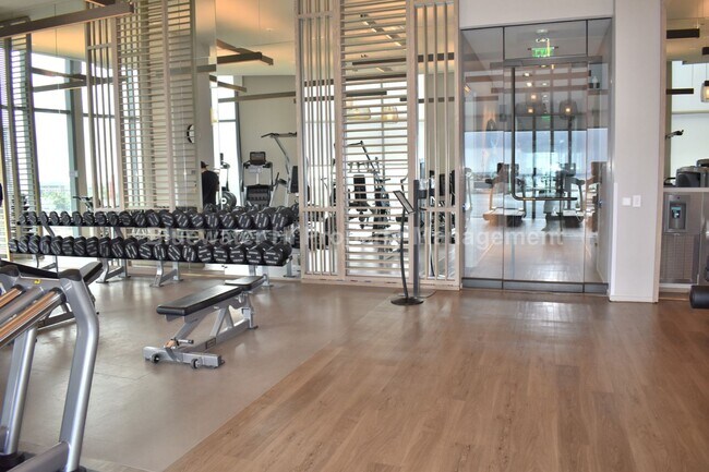 Building Photo - Koula 3/3/2, high flr. w/ Ocean & DH Views (Kakaako Area)