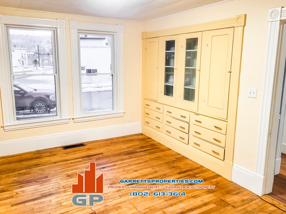 Building Photo - 36 Maple Ave