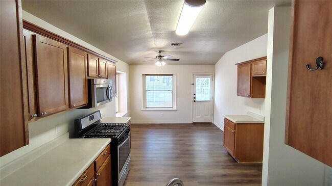 Building Photo - 2611 Turtle River Dr