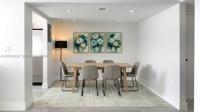 Building Photo - 18051 Biscayne Blvd