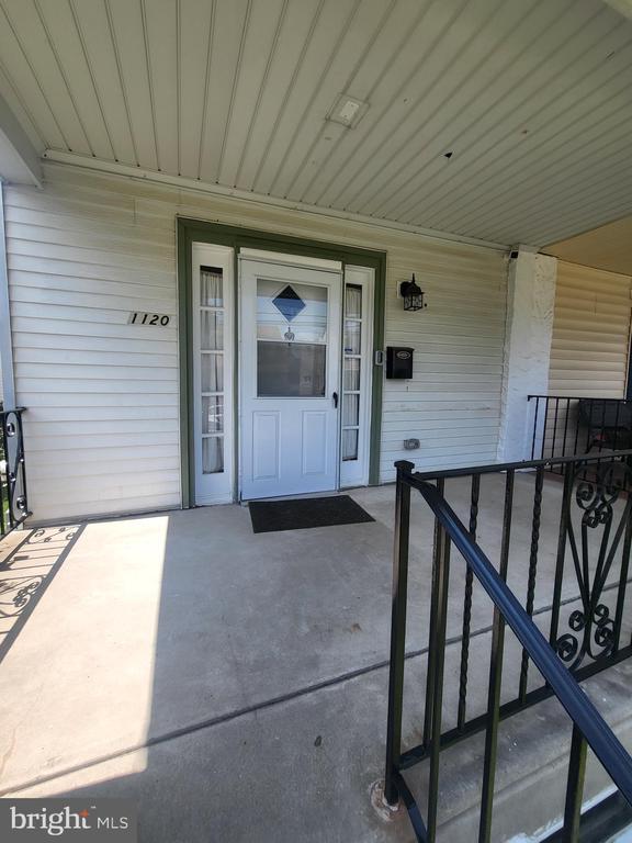 Building Photo - 1120 Roosevelt Dr