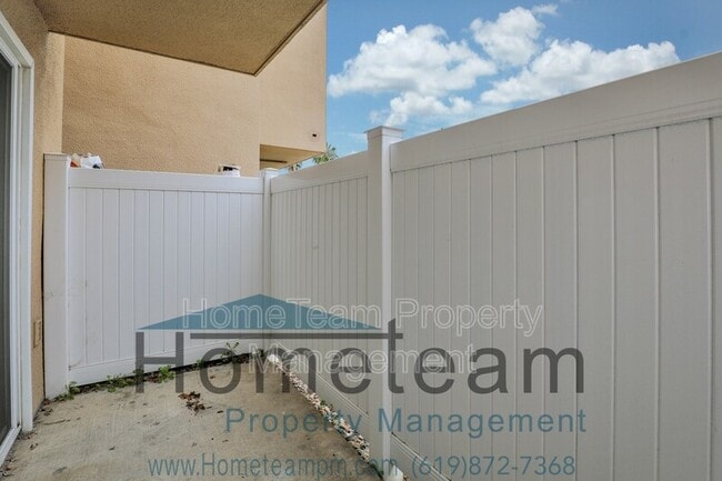 Building Photo - 3030 Suncrest Dr