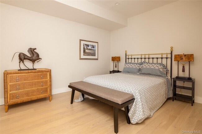 Building Photo - 123 Sterling Ave