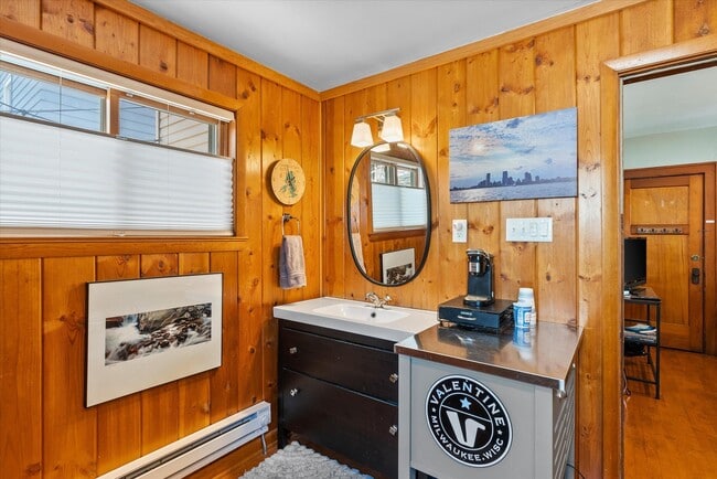 Building Photo - 1830 N 56th St