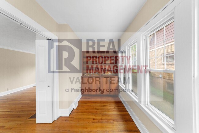 Building Photo - Beautifully maintained 3bd/1.5 bath Coloni...