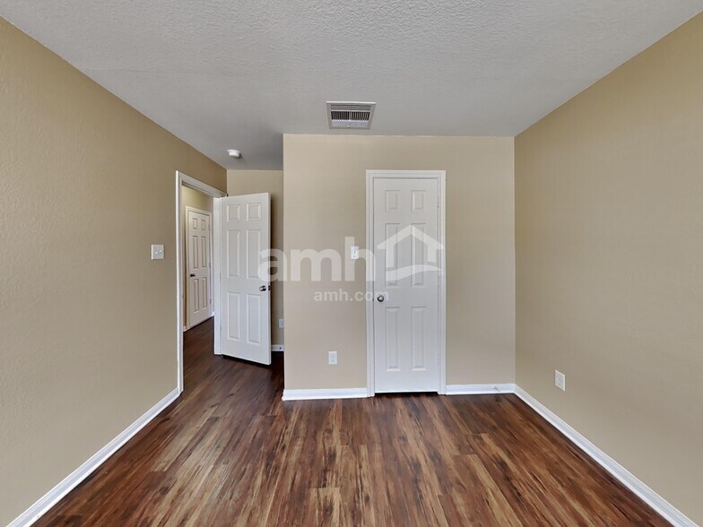 Building Photo - 5318 Rio Dr