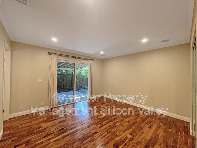 Building Photo - 153 Noyo Dr
