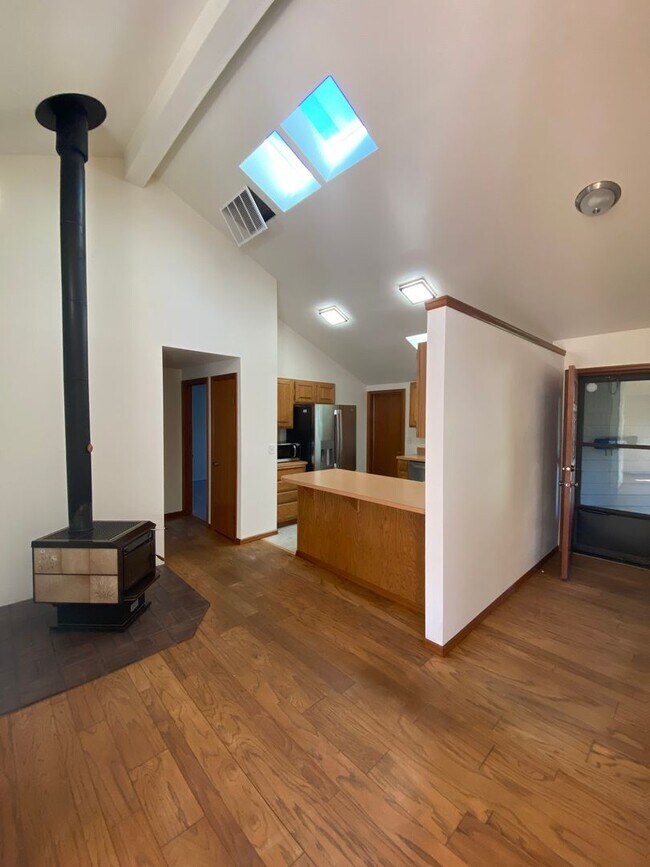 Building Photo - 1324 Boise St
