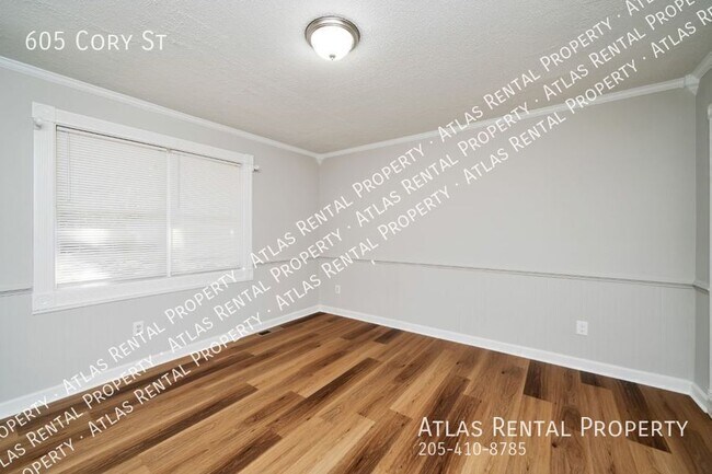 Building Photo - 605 Cory St