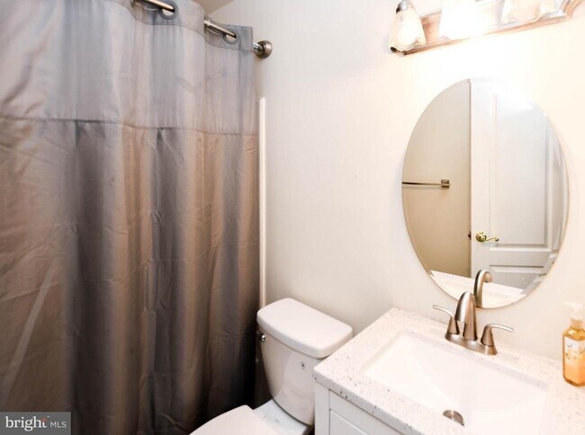 Building Photo - 1401 Deep Gorge Ct