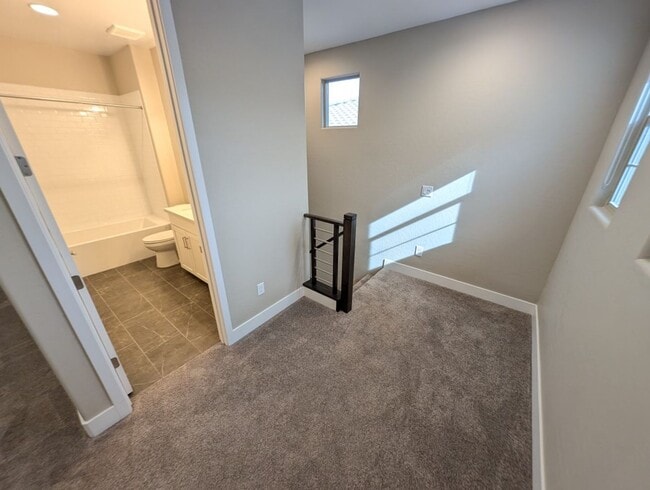 Building Photo - 11816 River Hawk Ave