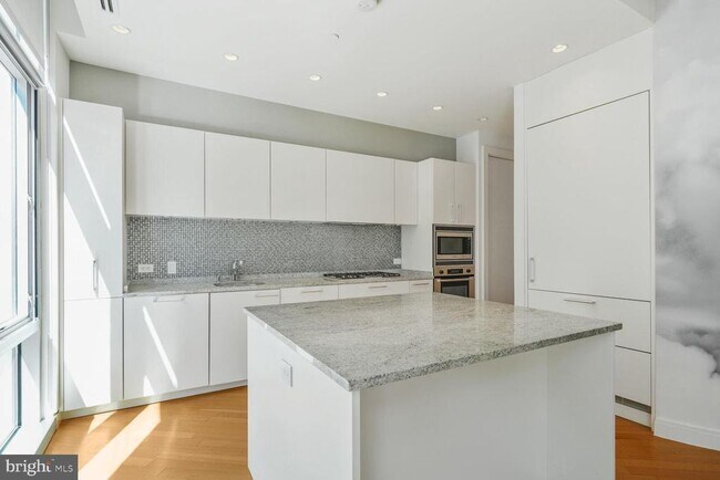 Building Photo - 1177 22nd St NW