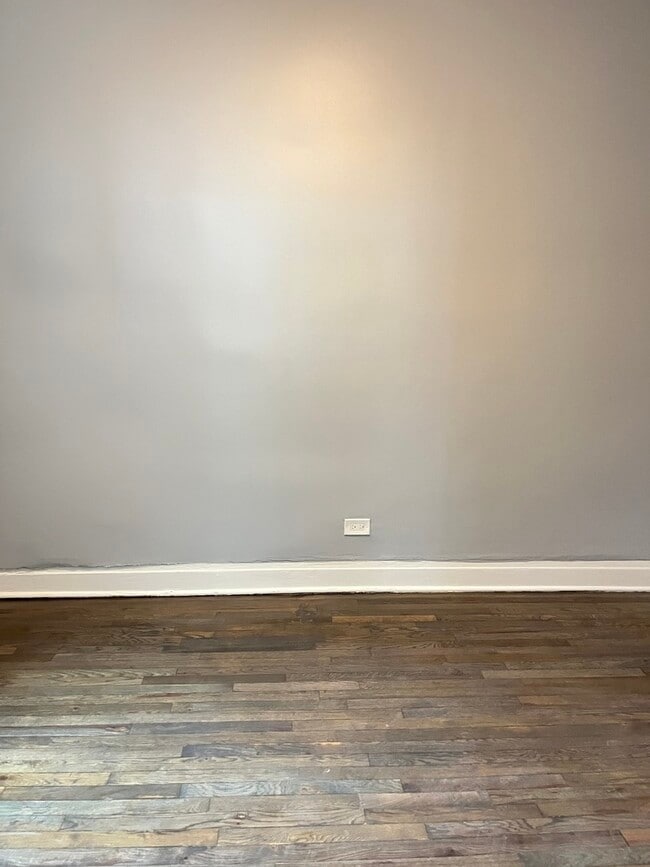 Building Photo - 3821 W Fillmore St