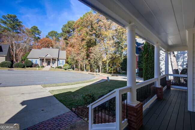 Building Photo - 112 Cottage Grove