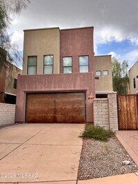 Building Photo - 391 E Calderwood Rd