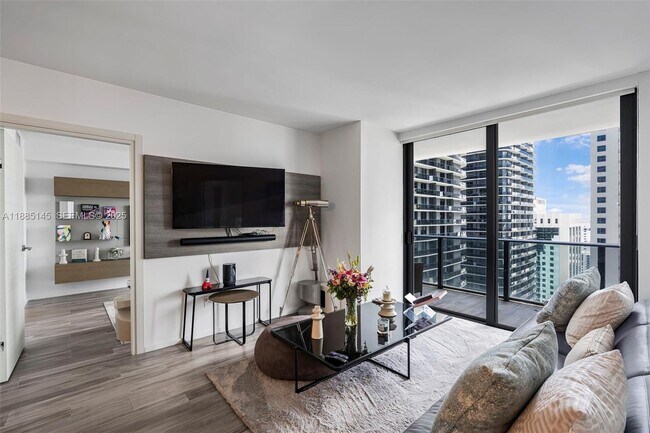 Building Photo - 801 S Miami Ave