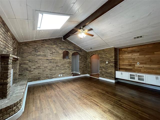 Building Photo - 2100 Twin Elms Dr