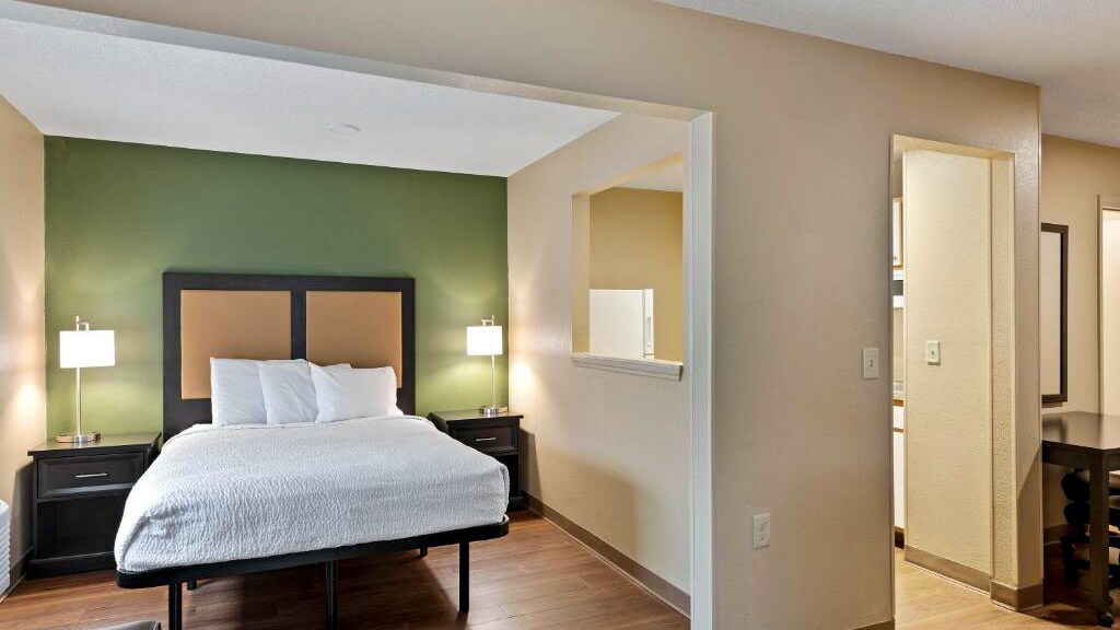 Building Photo - 5830 Westpark Dr