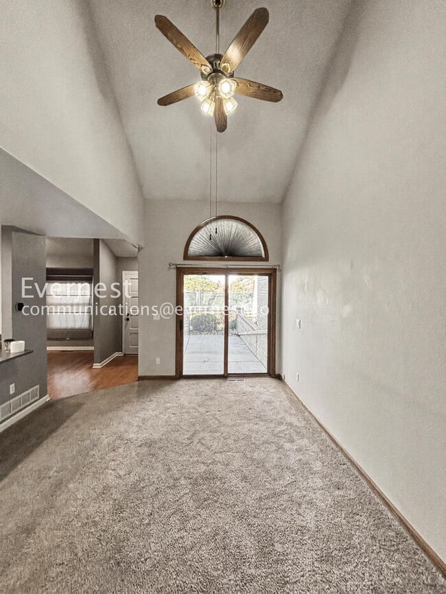 Building Photo - Comfort Meets Community in Centennial with 2 Car Garage / 3 beds & 3 baths / Available Now!