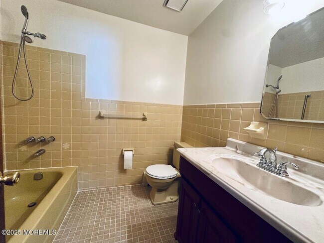 Building Photo - 57 Encinitas Dr