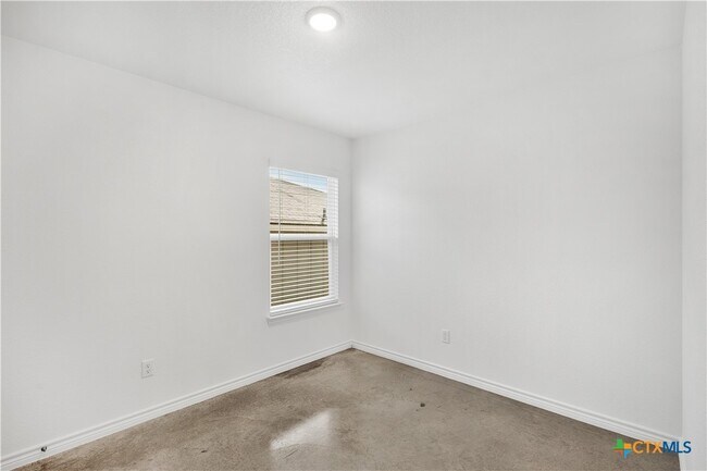 Building Photo - 1230 Concord Dr