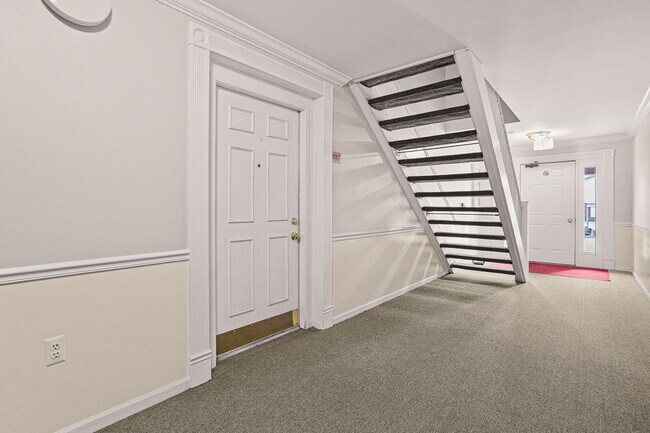 Building Photo - 44417 Savery Dr