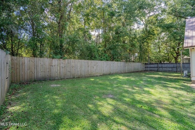 Building Photo - 1076 Lilinoe Way