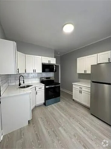 Building Photo - 3 Bedroom Semidetached Home